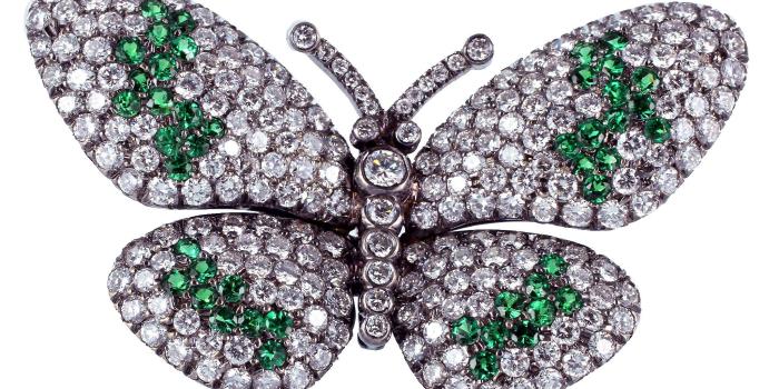 2048x1536 Diamond Butterfly Pin