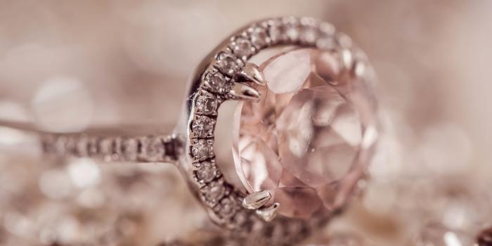 2780x2780 Download wallpaper 2780x2780 ring, diamond, jewelry ipad air, ipad