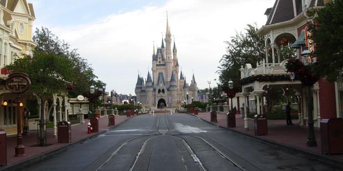 1024x768 Alone on Main Street USA in the Magic Kingdom Park at Walt…