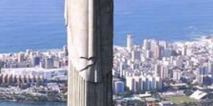 700x1244 Smh, people in Brazil copied the new fortnite t-pose emote and made