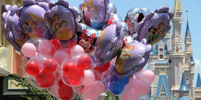 2560x1440 Cinderella Castle: Character balloons on Main Street U.S.A.