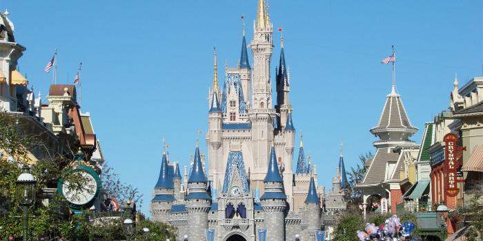 1680x1050 48+] Disney Castle Desktop Wallpaper on WallpaperSafari