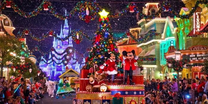 1920x1200 Disney Christmas Parade on Main Street widescreen wallpaper | Wide