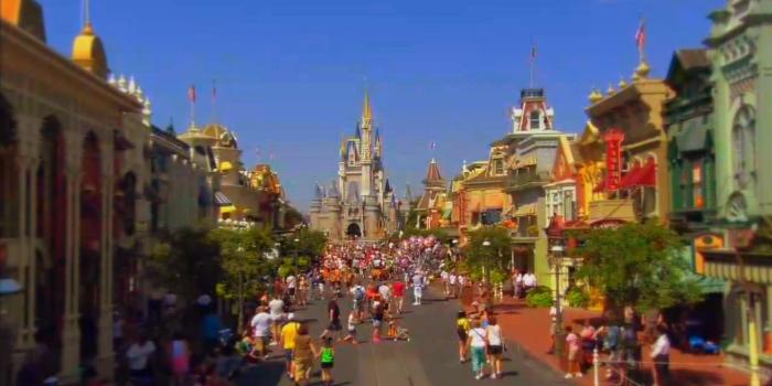1366x768 The Walt Disney World Picture of the Day: Main Street and Cinderella
