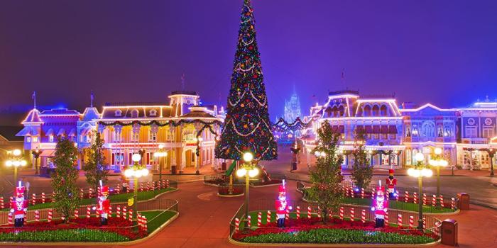 1280x736 Image Anaheim California Disneyland USA Christmas HDRI New Year tree