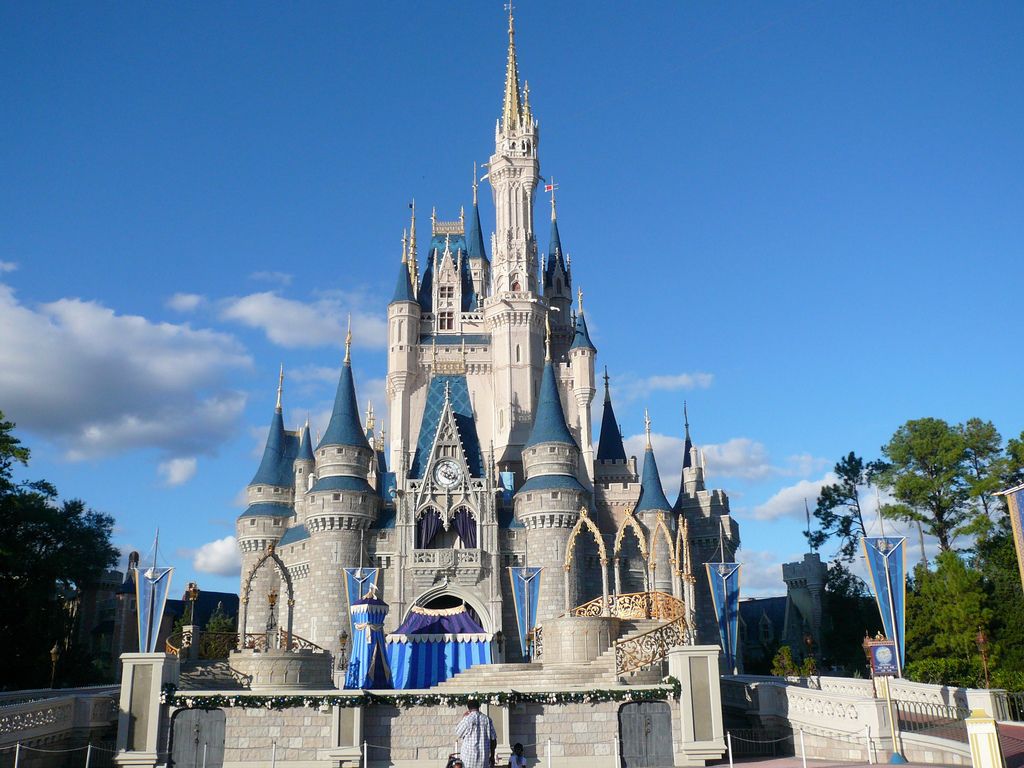 1024x768 Free download Download Disney World Magic Kingdom Castle Wallpaper