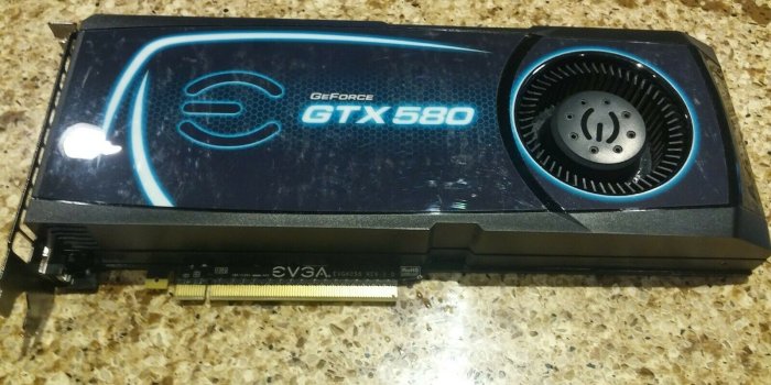 1600x1200 EVGA NVIDIA GeForce GTX 580 (015-P3-1580-AR) 1.5GB / 1.5GB (max) GDDR5  SDRAM PCI Express x16 Graphics adapter