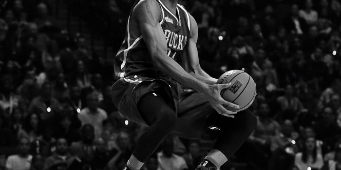 2400x3600 Giannis in the 2015 Sprite Slam Dunk Contest | Milwaukee Bucks