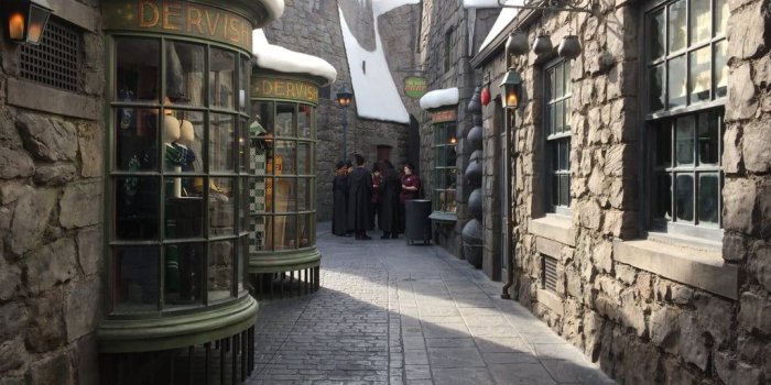 1024x768 There is no Diagon Alley part of the park — yet. | Harry Potter