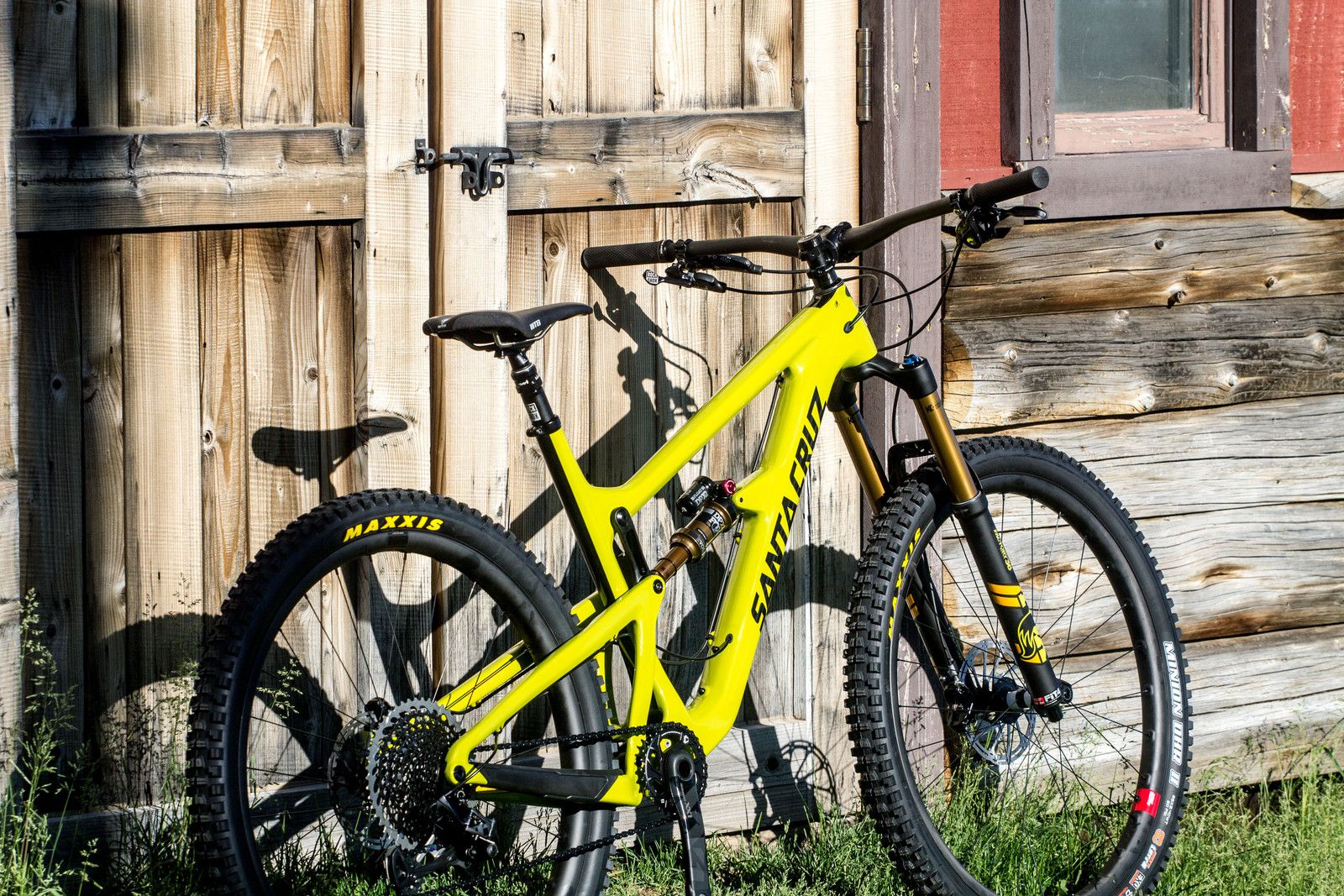 1600x1067 2018 Santa Cruz Hightower LT Carbon CC XX1 Reserve - Reviews