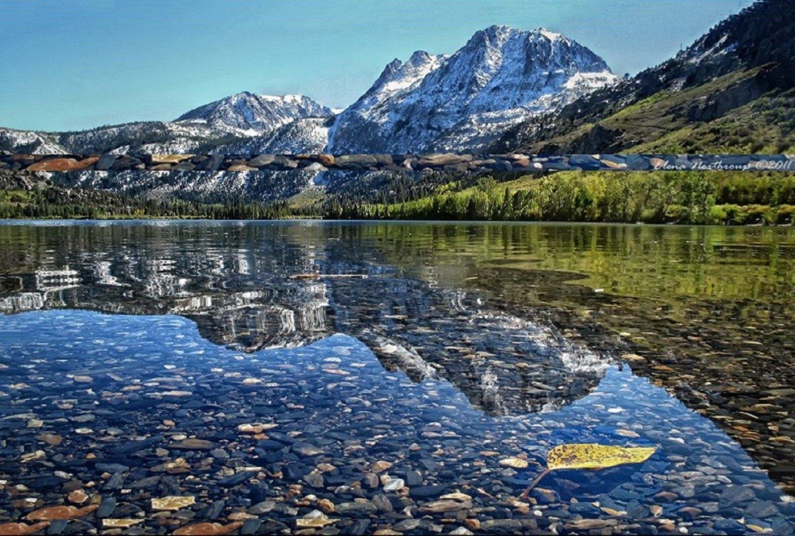 1600x1080 Mountain Sky Stones White Snow Lake Rocks Reflection Reflecting