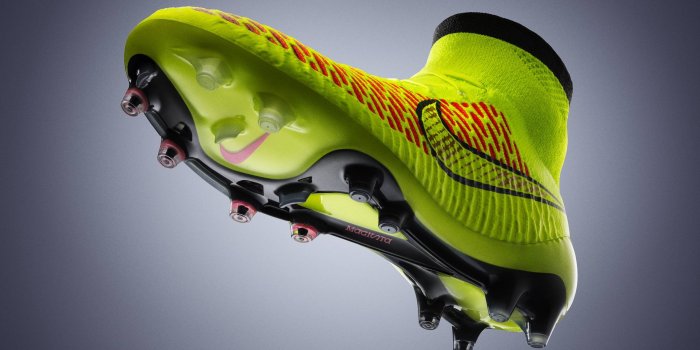 2400x1803 Nike Boot Wallpapers