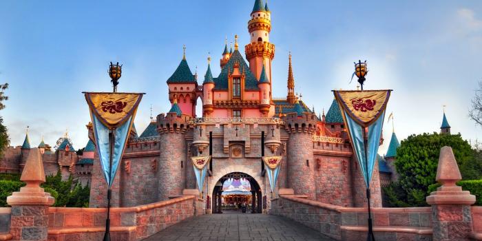 1600x1000 Download Disneyland Desktop Wallpaper (67+) - Free Wallpaper For