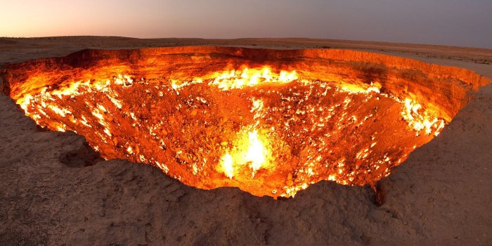 1300x650 The Real 'Gates of Hell' Haven't Stopped Burning For 46 Years | Inverse