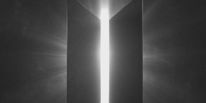 1060x1888 Bts Army Logo Wallpaper | simplexpict1st.org