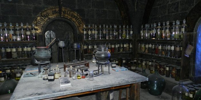 1024x768 Potions classroom | Harry Potter Studio Tour | Graham Tiller