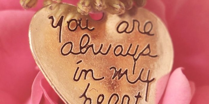 800x1420 Download wallpaper 800x1420 heart, pendant, love, inscription