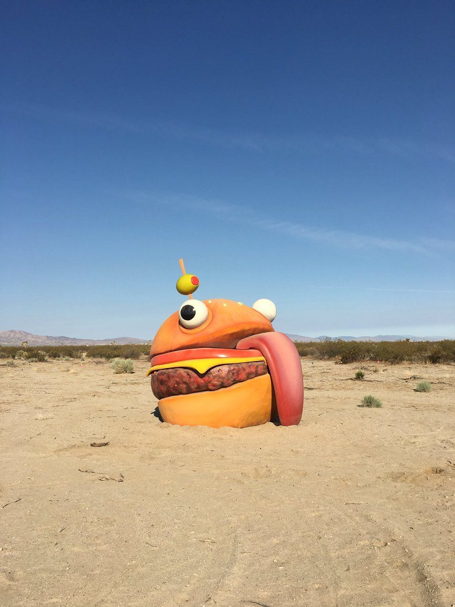 900x1200 Fortnite's Durr Burger was found in the middle of a California