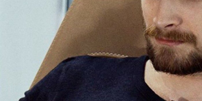 1080x1920 Daniel Radcliffe Watching Harry Potter Wallpaper