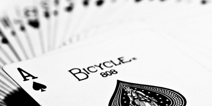 1280x960 Close up photo of two blue and red shovels HD wallpaper | Wallpaper