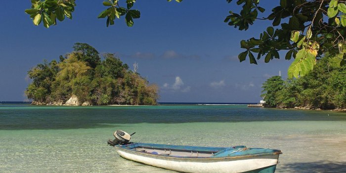 1600x1200 Jamaica Beach Wallpapers