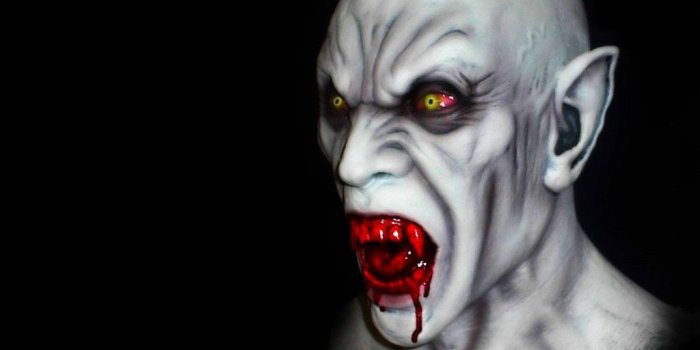 1024x768 Download wallpaper: terrible vampire, blood, dogtooth, grin