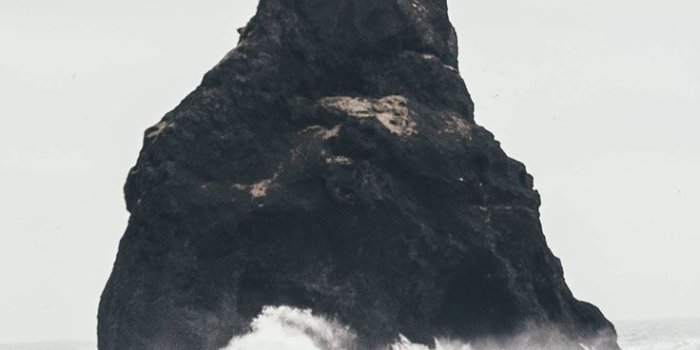 736x1308 31 Wallpapers To Perfectly Match Your New Black iPhone 7 | Preppy
