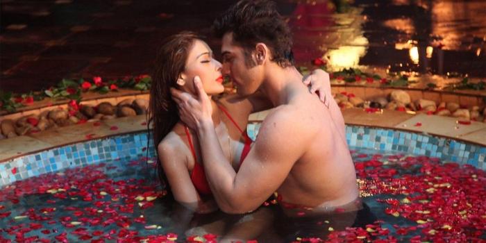 1280x785 Ola on Nice | Romantic couple kissing, Romantic couple images