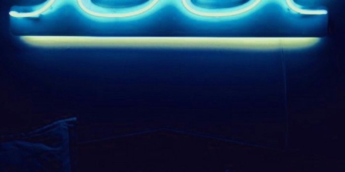 1080x1920 neon wave sign 