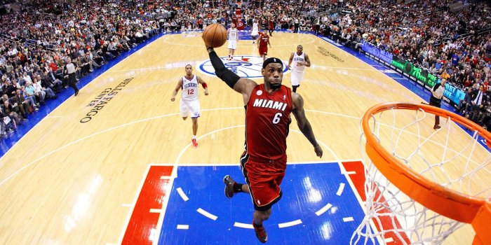 2048x1280 Lebron James Slam Dunk Wallpaper / Star ULTRA HD Textures