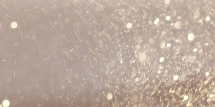 712x1334 Dope Rose Falling Wallpaper