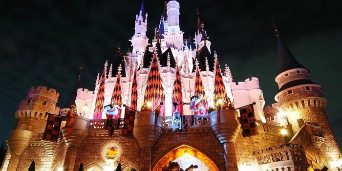 1024x768 49+] Walt Disney Halloween Wallpaper on WallpaperSafari