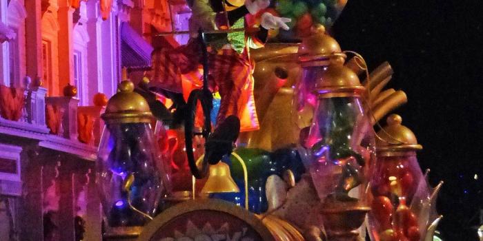 1080x1920 Disney iPhone Wallpapers - Mickey's Not-So-Scary Halloween Party