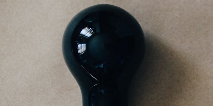 1080x1920 Download wallpaper 1080x1920 lamp, black, glass samsung galaxy s4