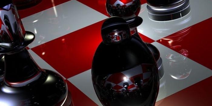 720x1280 Download Wallpaper 720x1280 Pieces, Chess, Boards, Glass Samsung