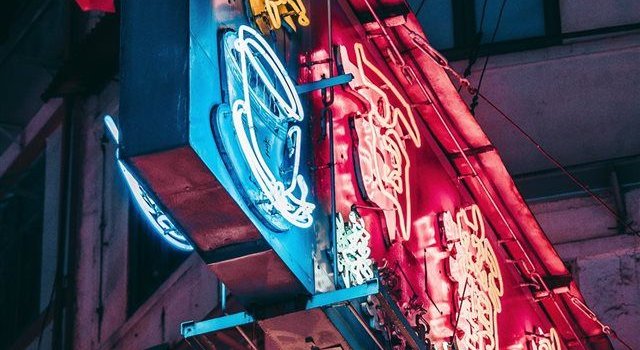 640x1385 Hong Kong Kowloon iPhone X Wallpapers Free Download