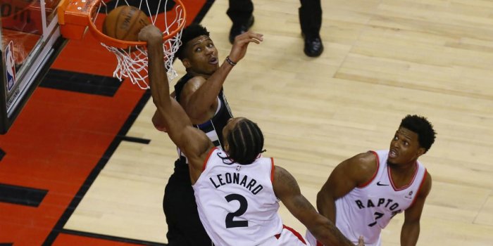 1200x675 Raptors vs. Bucks: Kawhi Leonard throws down exclamation point dunk