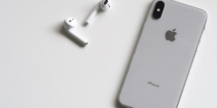 4608x3456 Silver Iphone X With Airpods · Free Stock Photo