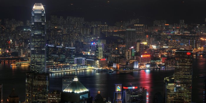 2560x1600 Hong Kong - Desktop Wallpaper