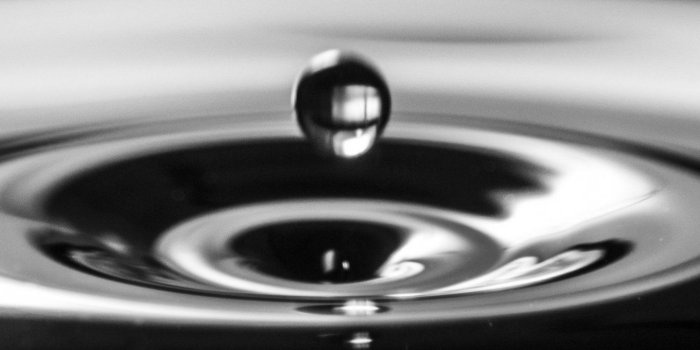 1440x2560 Water Drop and Ripples Wallpaper - iPhone, Android & Desktop Backgrounds