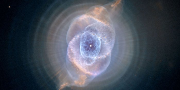 1600x1200 The Cat's Eye Nebula | NASA