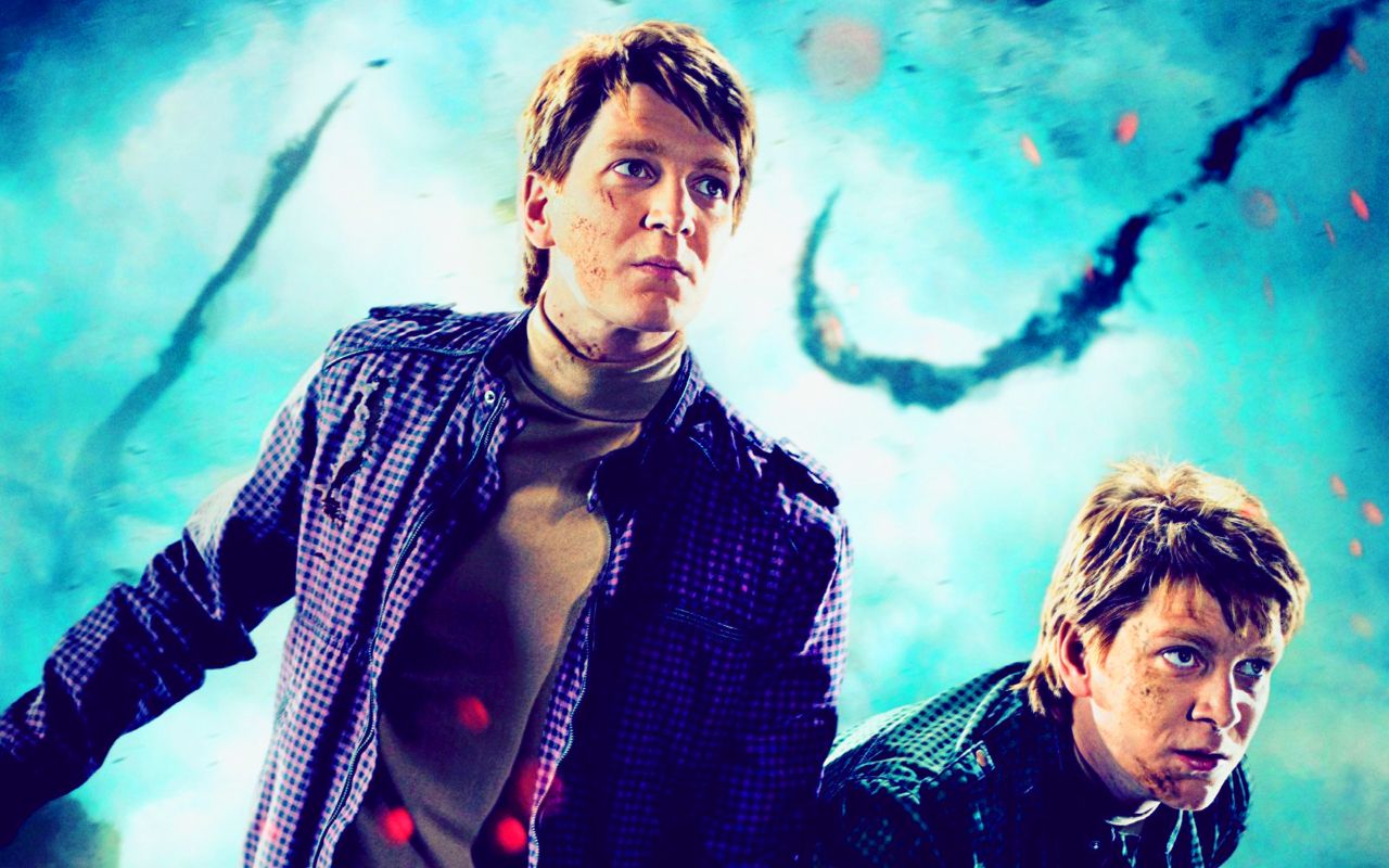 1280x800 Deathly Hallows Action Wallpaper: The Weasley Twins - Fred and