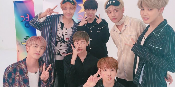 2048x1536 WATCH: BTS Reacts To Their 