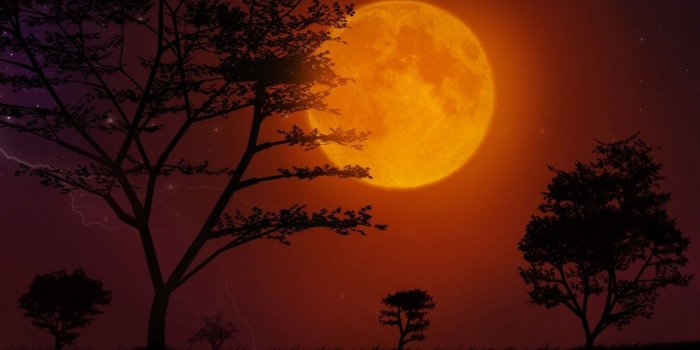 1680x1050 Red Moon Wallpapers - Top Free Red Moon Backgrounds - WallpaperAccess