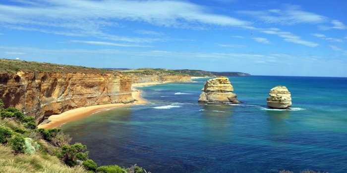 2560x1600 Beautiful Blue Cliffs Forest Green Lake Nature Wallpapers Hi Picture