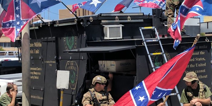 2048x1536 Hundreds Clash over Confederate Monument in San Antonio