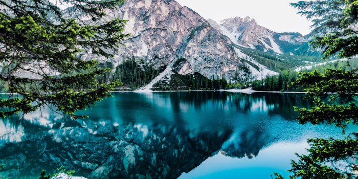 5266x3403 Lake and Mountain Under White Sky · Free Stock Photo