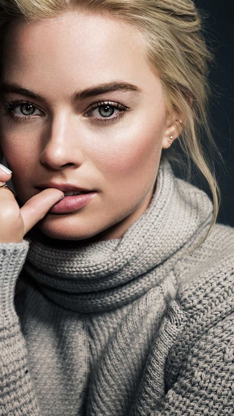 750x1334 Harley Quinn, Actor, Beauty, Margot Robbie, Lips Wallpaper for