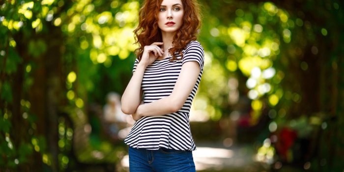 2048x1365 Women, Redhead, Blurred, Jeans, T-shirt, Striped, Nature, Portrait