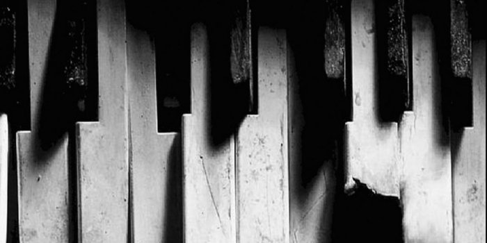 1440x1280 Broken Piano Keys Wallpaper by __JULIANNA__ - da - Free on ZEDGE™